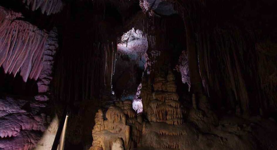Lewis and Clark Caverns feature image